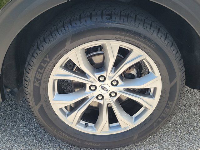 Used 2023 Ford Explorer Limited w/ Equipment Group 301A RWD image 13