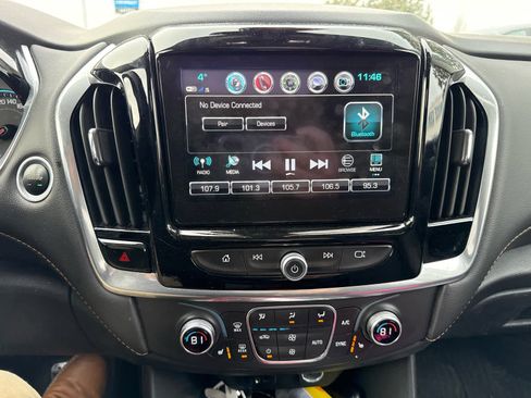 Used 2019 Chevrolet Traverse LT image 9