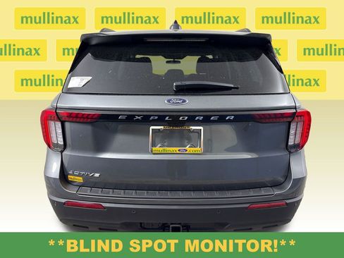 New 2026 Ford Explorer Active RWD image 8