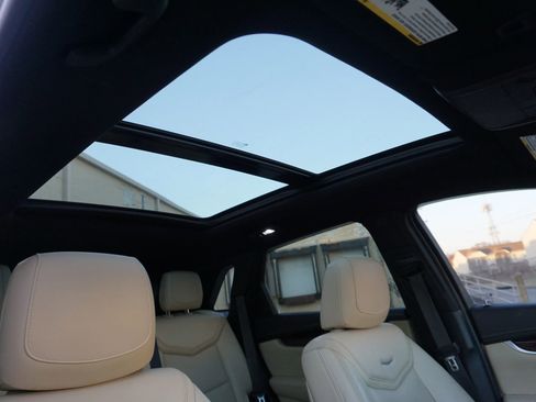 Used 2019 Cadillac XT5 Luxury image 19