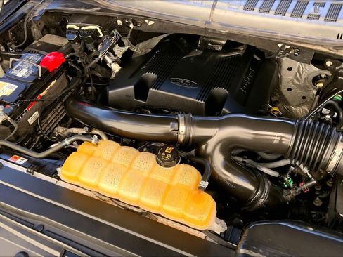 Used 2018 Ford F150 Platinum w/ Equipment Group 701A Luxury image 32