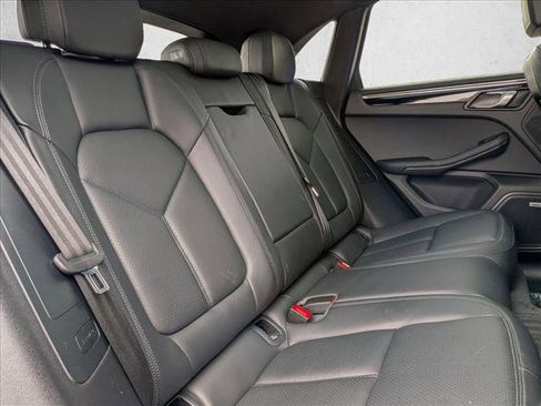 Used 2023 Porsche Macan S image 21