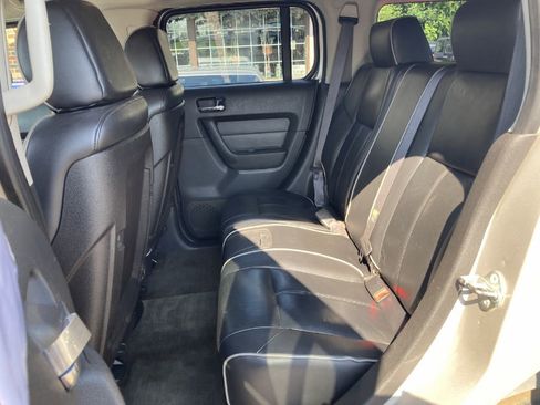 Used 2007 HUMMER H3 image 11