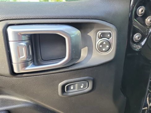 Used 2024 Jeep Wrangler Unlimited Sport AWD/4WD image 20