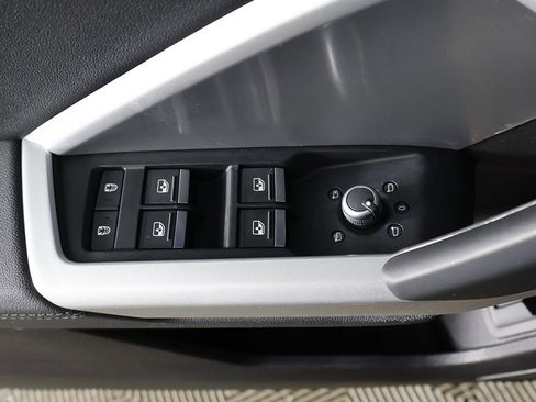 Used 2023 Audi Q3 2.0T Premium Plus w/ Premium Plus Package image 36