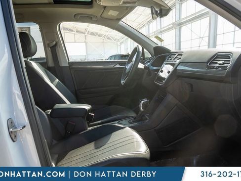 Used 2024 Volkswagen Tiguan SE FWD image 24