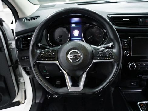 Used 2019 Nissan Rogue Sport S image 13