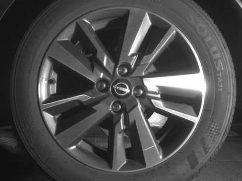Used 2025 Nissan Versa SV FWD image 17