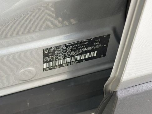 Used 2024 Toyota RAV4 LE image 32