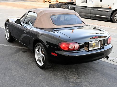 Used 2001 MAZDA MX-5 Miata LS image 6