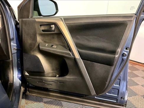 Used 2014 Toyota RAV4 LE image 22