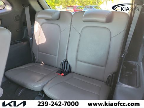 Used 2018 Hyundai Santa Fe Limited FWD image 14