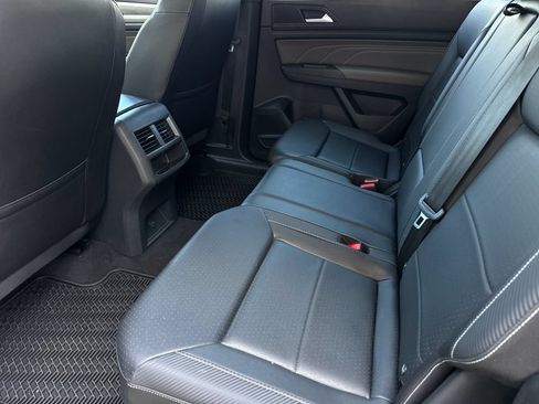 Used 2023 Volkswagen Atlas Cross Sport SE FWD image 12