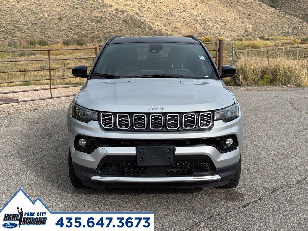 Used 2025 Jeep Compass Limited AWD/4WD image 8