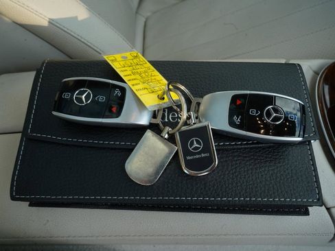Used 2019 Mercedes-Benz E 450 4MATIC Wagon w/ Premium Package image 86