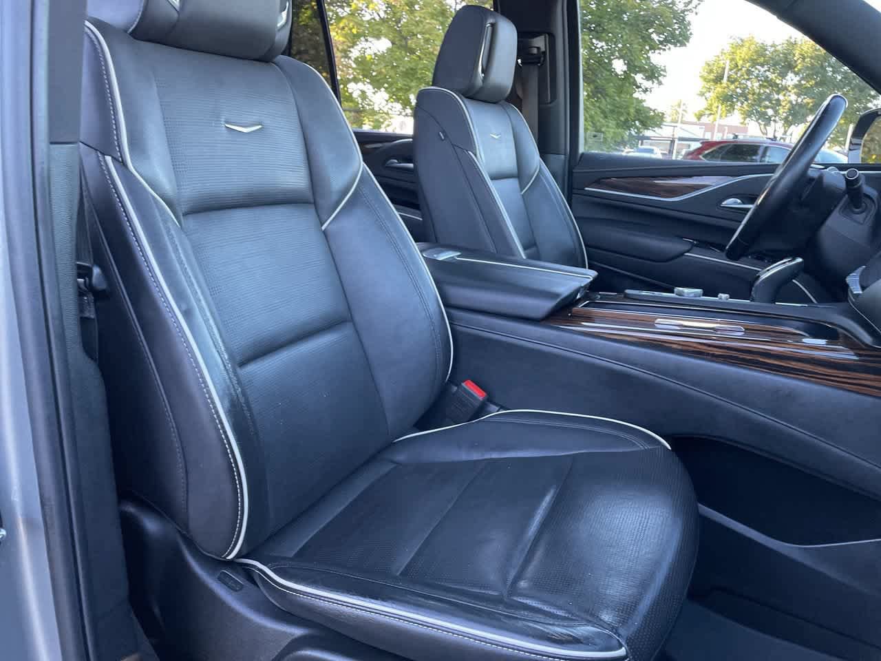 Certified 2024 Cadillac Escalade Premium Luxury w/ LPO, Floor Liner Package AWD/4WD image 14