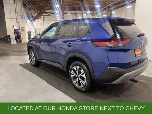 Used 2022 Nissan Rogue SV image 5