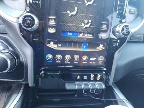 Used 2020 RAM 1500 Big Horn AWD/4WD image 45
