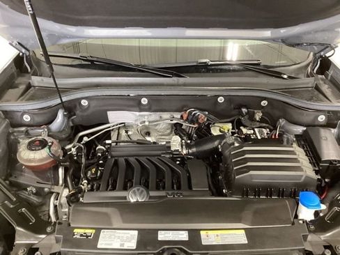 Certified 2023 Volkswagen Atlas Cross Sport SEL R-Line image 8