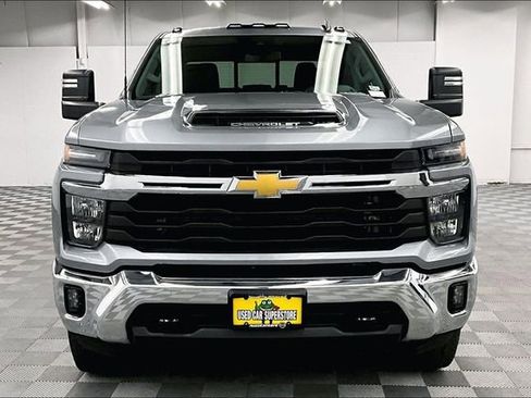 Used 2024 Chevrolet Silverado 3500 LT w/ Convenience Package image 4