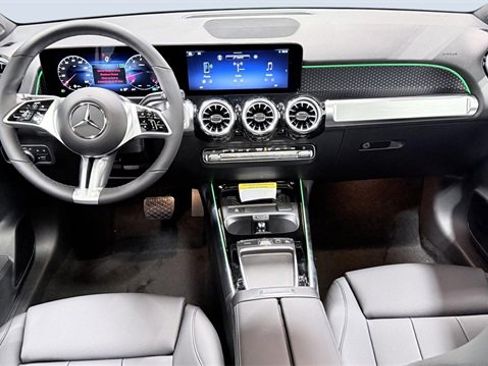 New 2026 Mercedes-Benz GLB 250 4MATIC image 6