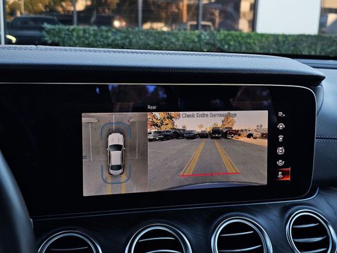 Used 2023 Mercedes-Benz E 450 4MATIC Sedan w/ Premium Package image 34