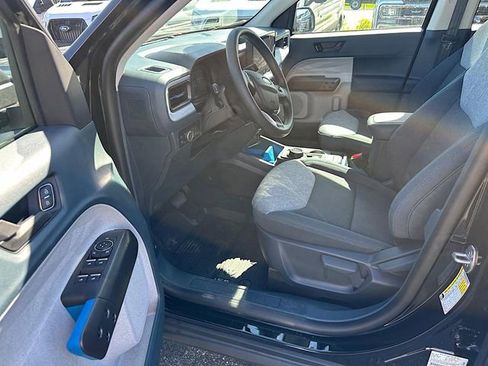 New 2025 Ford Maverick XLT image 9