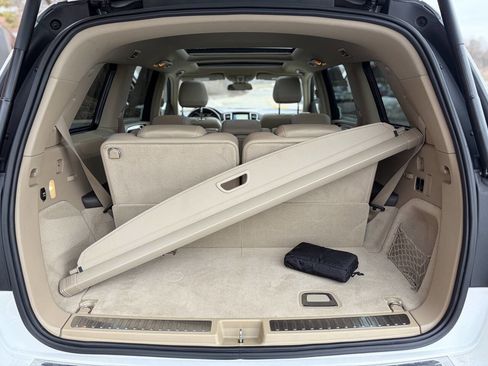 Used 2015 Mercedes-Benz GL 450 GL 450 4MATIC AWD 4dr SUV image 29