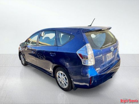 Used 2013 Toyota Prius V Three FWD image 3