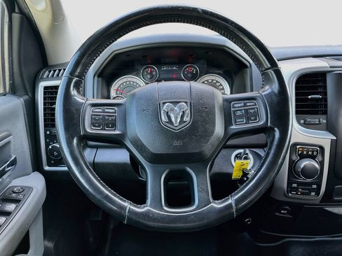 Used 2019 RAM 1500 Big Horn AWD/4WD image 11