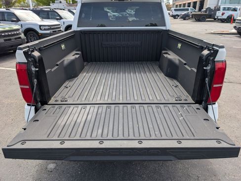 Used 2024 Toyota Tacoma TRD Sport image 31