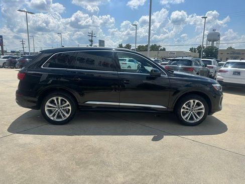 Certified 2025 Audi Q7 3.0T Premium w/ Convenience Package image 6