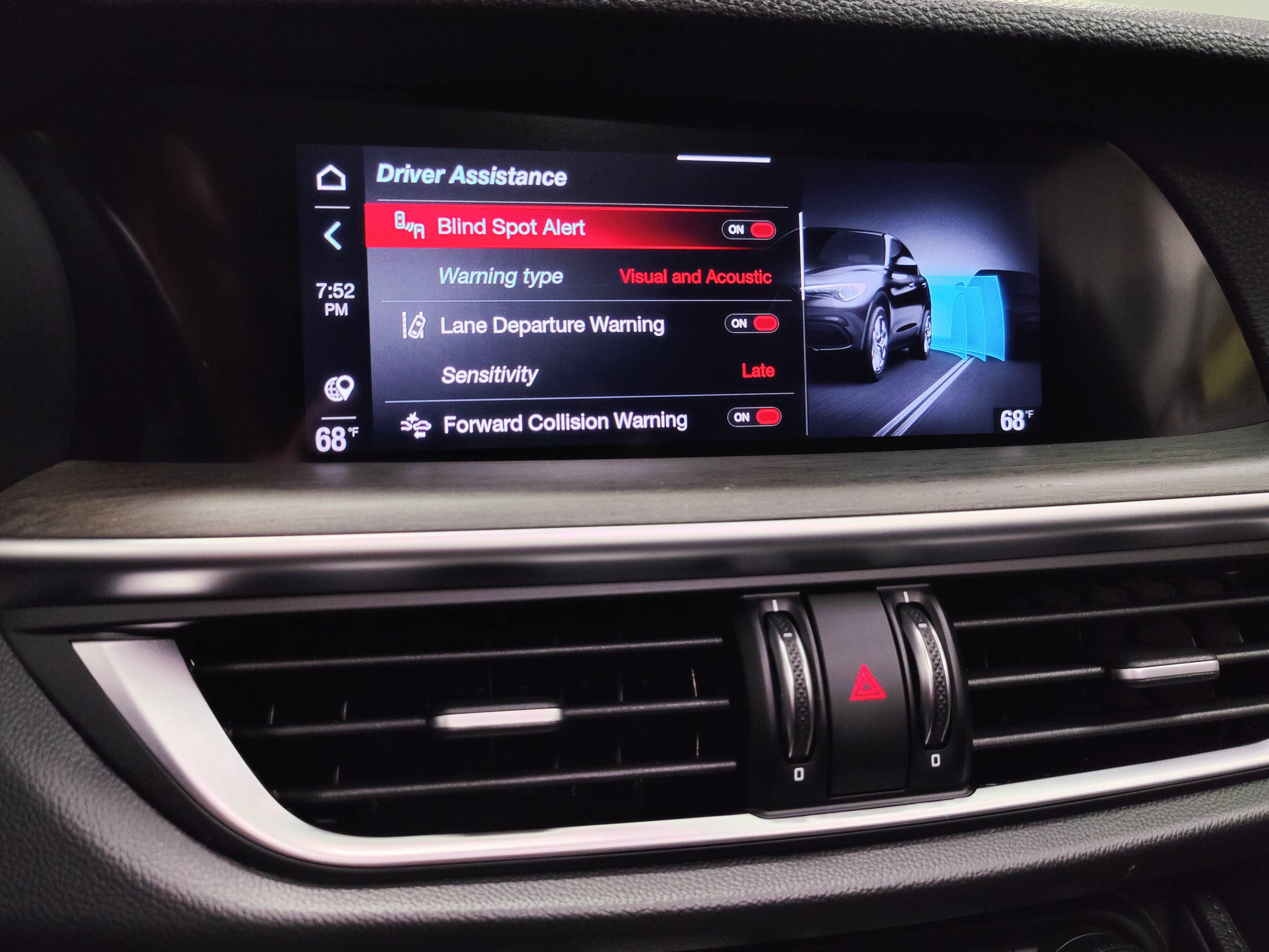 Used 2022 Alfa Romeo Stelvio Ti AWD/4WD image 8