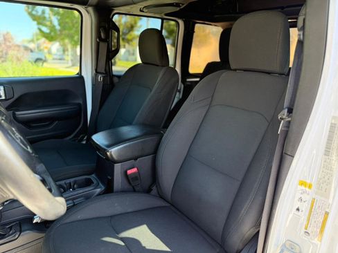 Used 2018 Jeep Wrangler Unlimited Sport S image 20