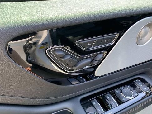New 2026 Lincoln Aviator Reserve AWD/4WD image 13