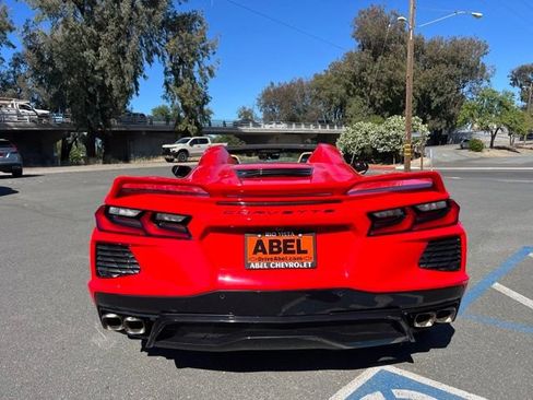Used 2022 Chevrolet Corvette Stingray Premium Conv w/ Z51 Performance Package RWD image 6
