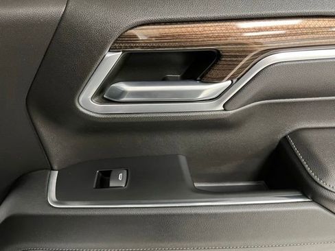 Used 2022 Chevrolet Silverado 1500 RST AWD/4WD image 86