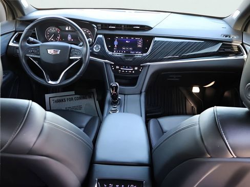 Used 2024 Cadillac XT6 Premium Luxury image 17