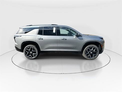 New 2026 Chevrolet Traverse High Country image 9