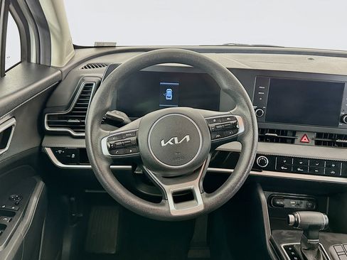 Used 2024 Kia Sportage LX image 17