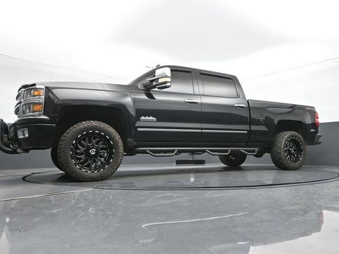 Used 2014 Chevrolet Silverado 1500 High Country w/ High Country Premium Package AWD/4WD image 16