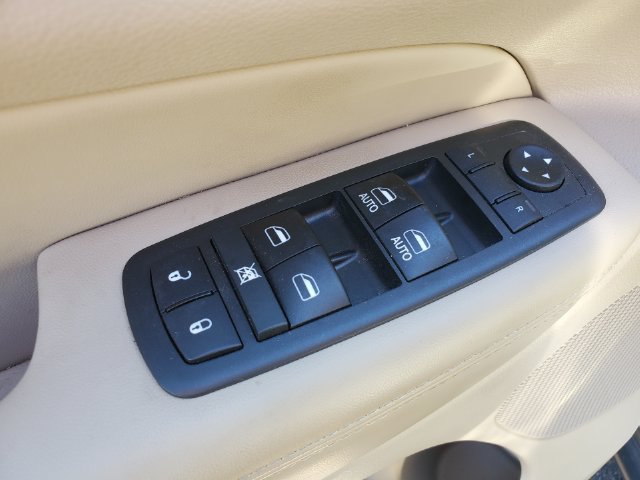 Used 2018 Jeep Grand Cherokee Limited AWD/4WD image 5