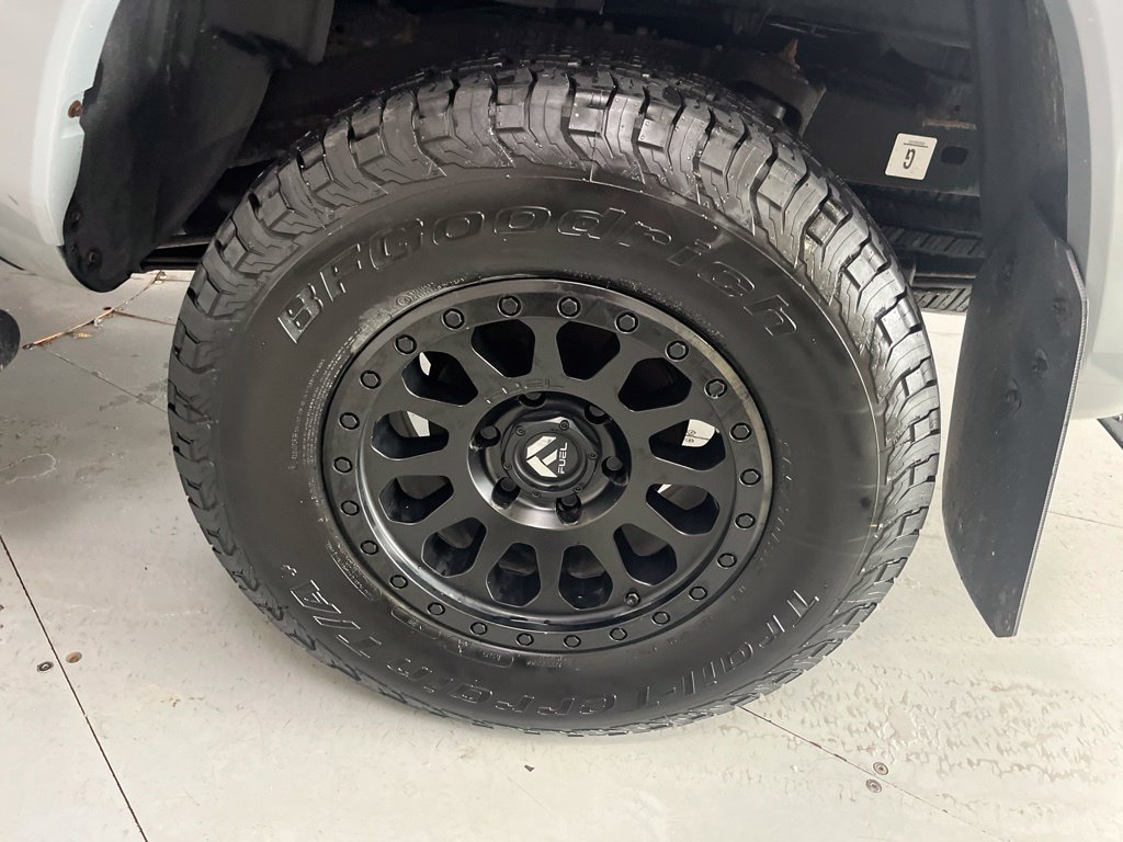 Used 2019 Toyota Tacoma Limited AWD/4WD image 15