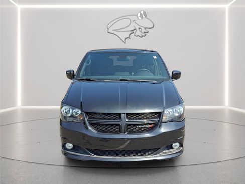 Used 2018 Dodge Grand Caravan SE FWD image 7