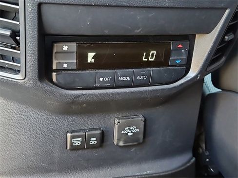 Used 2023 Toyota Sequoia Limited image 25