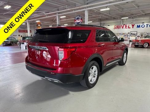 Used 2022 Ford Explorer XLT w/ Equipment Group 202A AWD/4WD image 5