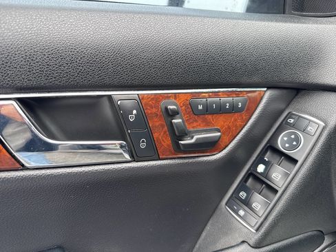 Used 2011 Mercedes-Benz C 300 Sedan image 31