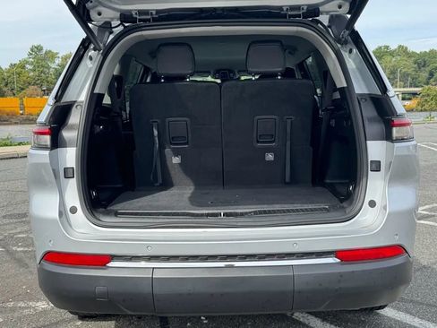 Used 2023 Jeep Grand Cherokee L Limited image 31