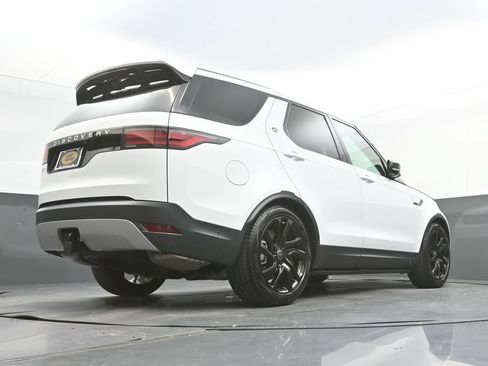 Used 2025 Land Rover Discovery S AWD/4WD image 23