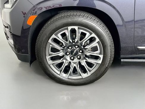 Used 2024 GMC Yukon Denali Ultimate AWD/4WD image 31